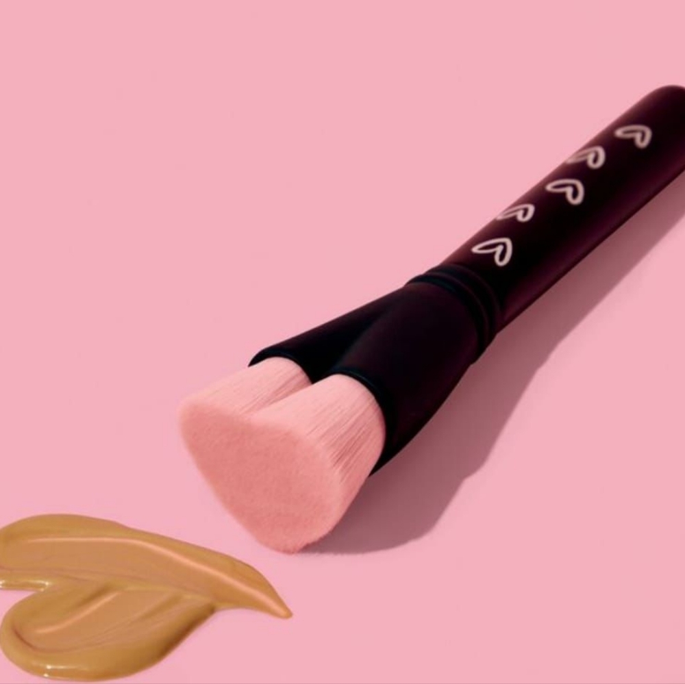 Mary kay Heart Shape Makeup Brush.